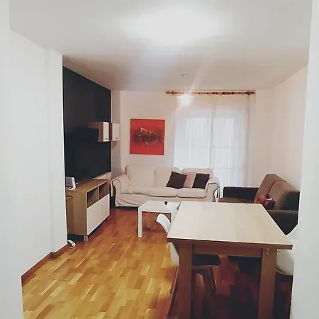 Centro, 3 Hab, Terraza, Wifi Y Garaje Jaca