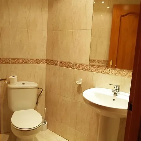 Centro, 3 Hab, Terraza, Wifi Y Garaje Jaca
